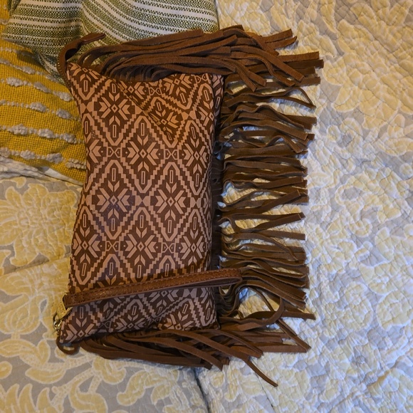 Steve Madden wristlet - Picture 1 of 6